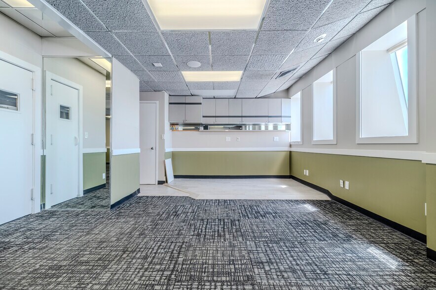 More Photos Of 1575 Hillside Ave, New Hyde Park Medical For Sale