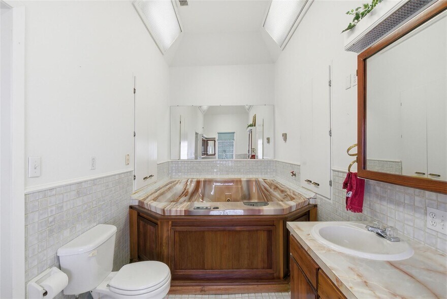 More Photos Of 226 E Blackjack St, Dublin Storefront Retail Residential For Sale