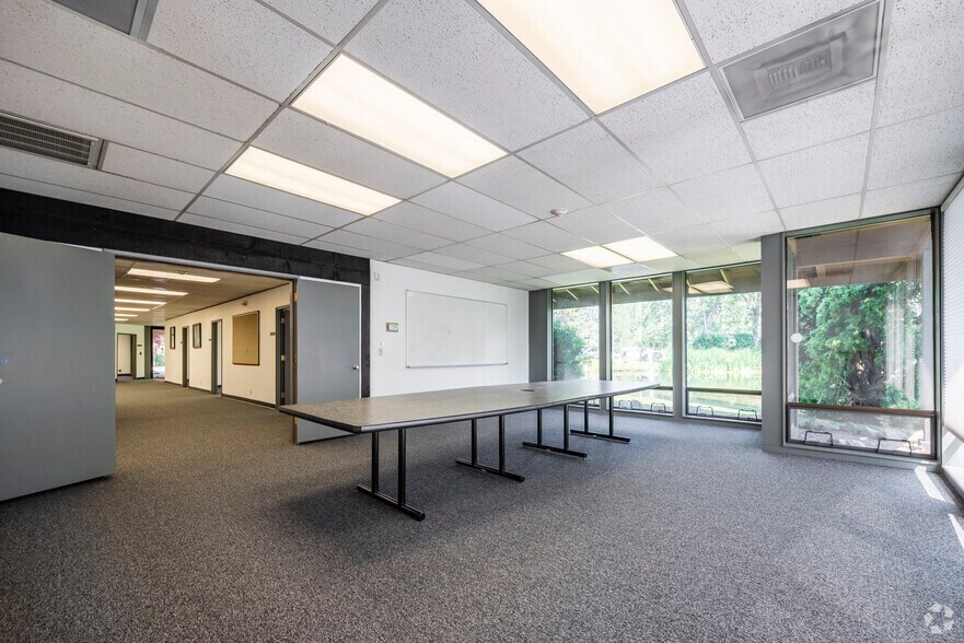 More Photos Of 481 California St, Grants Pass Industrial For Sale