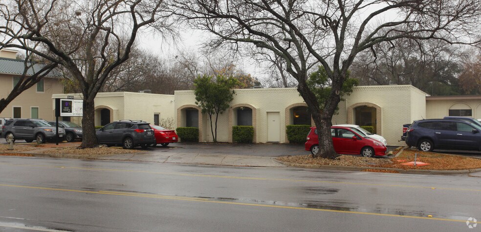 More Photos Of 8401 Shoal Creek Blvd, Austin Office For Sale