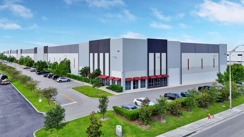 Primary Photo Of 3880 W 104th St, Hialeah Warehouse For Lease