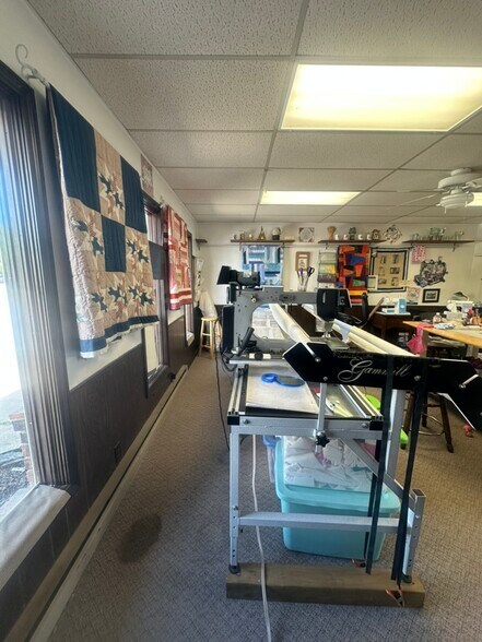 More Photos Of 418 E Washington St, Arma Storefront Retail Residential For Sale