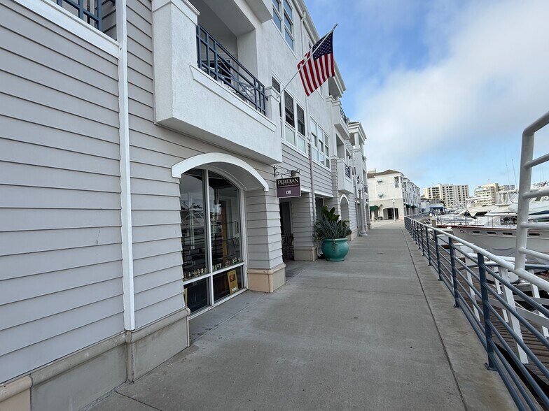 More Photos Of 2600-2700 Newport Blvd, Newport Beach Apartments For Lease