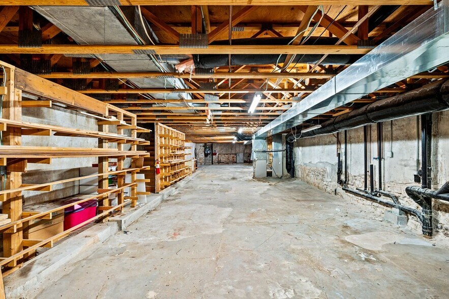 More Photos Of 147 N 3rd Ave, Sturgeon Bay Restaurant For Sale