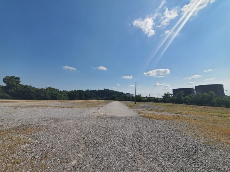 More Photos Of 702 Manufacturers Rd, Chattanooga Land For Sale