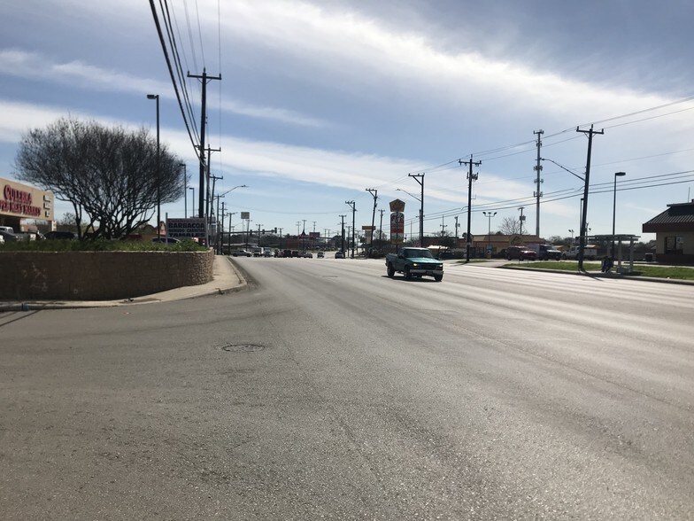 More Photos Of 1733 Bandera Rd, San Antonio Carwash For Sale