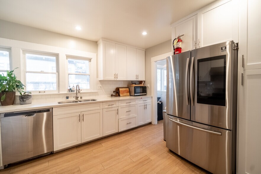 More Photos Of 580 N Holliston Ave, Pasadena Apartments For Sale