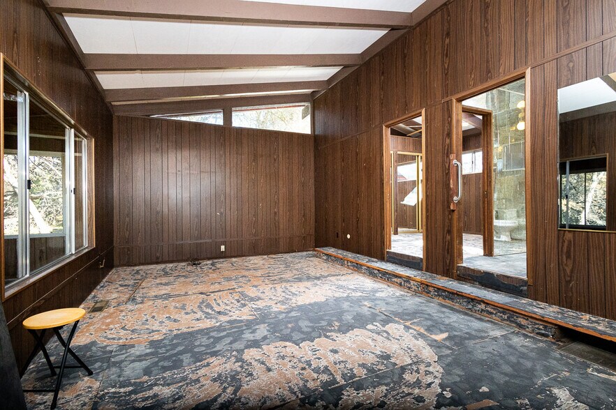 More Photos Of 6433 Mother Lode Dr, Placerville Office For Sale