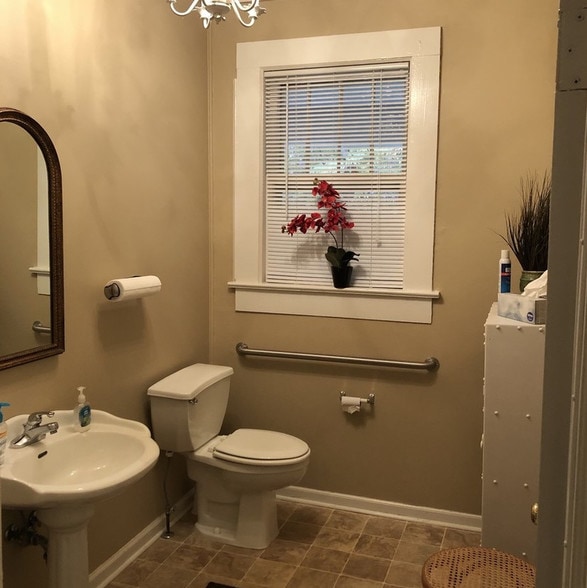 More Photos Of 7313 College St, Irmo Office For Sale