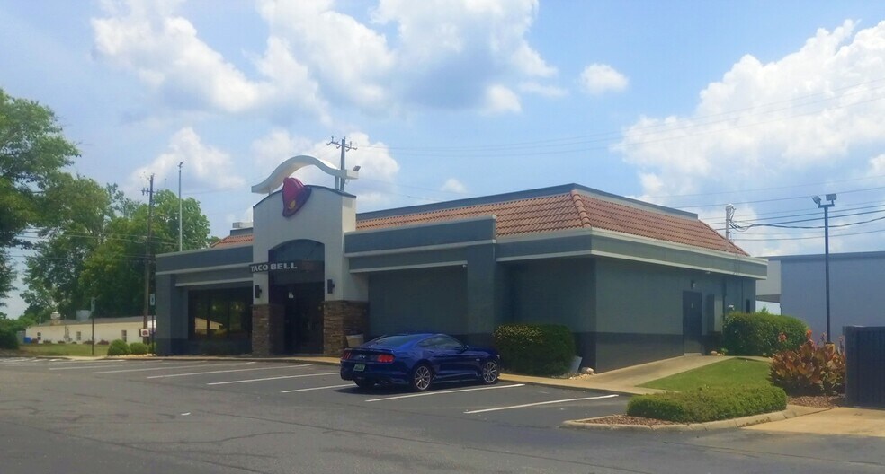 More Photos Of 935 N Daleville Ave, Daleville Fast Food For Sale