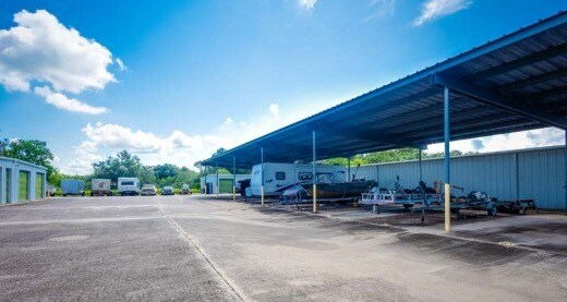 More Photos Of 2370 E Mulberry St, Angleton Self Storage For Sale