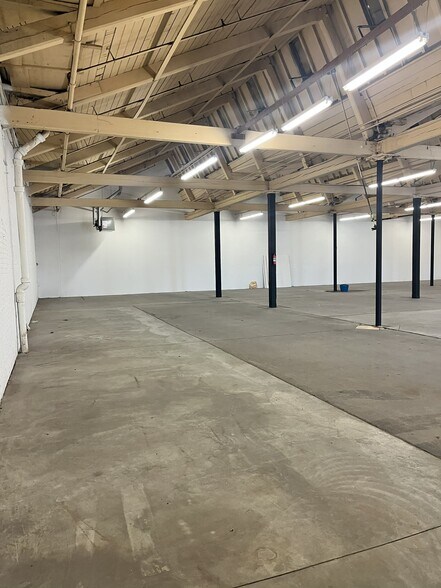 More Photos Of 1069 Connecticut Ave, Bridgeport Light Manufacturing For Lease