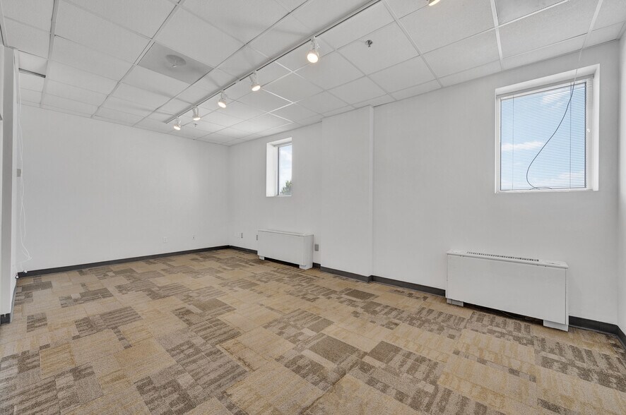 More Photos Of 4500 Leeds Ave, North Charleston Unknown For Lease