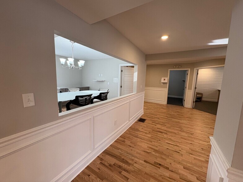 More Photos Of 413 Eastern Blvd, Essex Office Residential For Sale