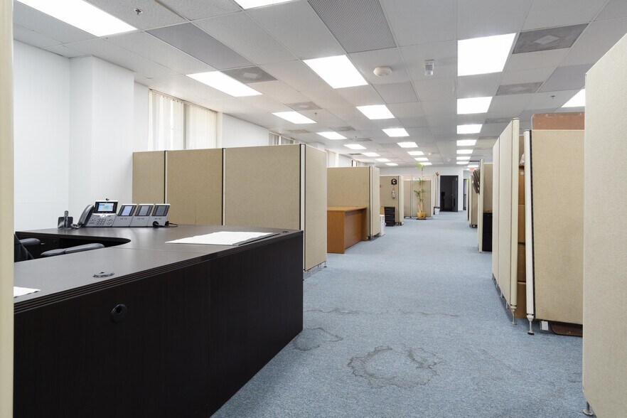More Photos Of 151 Graham Rd, College Station Research And Development For Lease