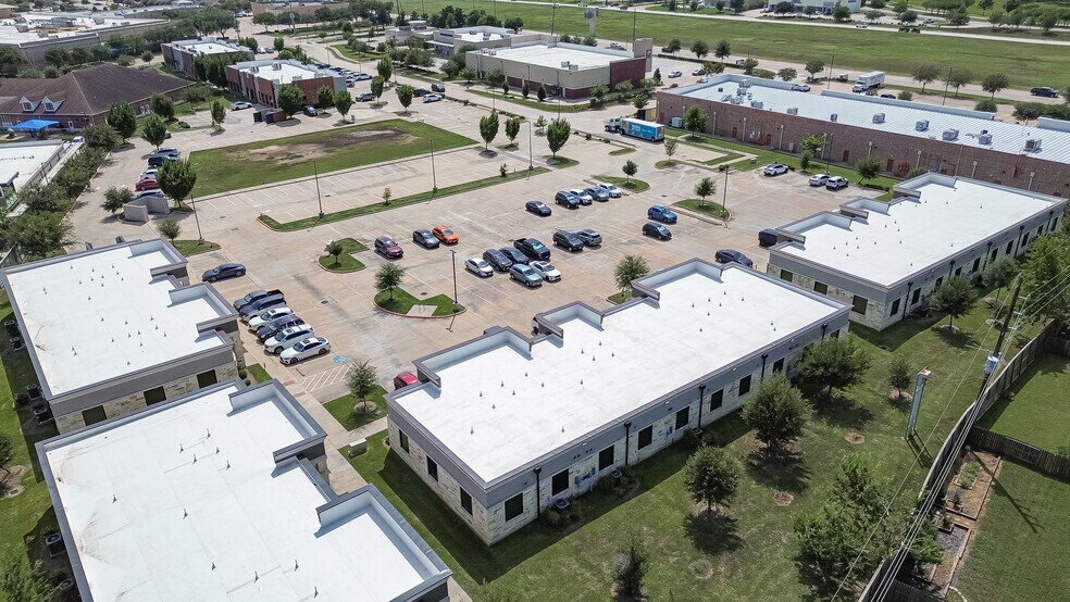More Photos Of 2743 Imperia Dr, Sugar Land Medical For Lease