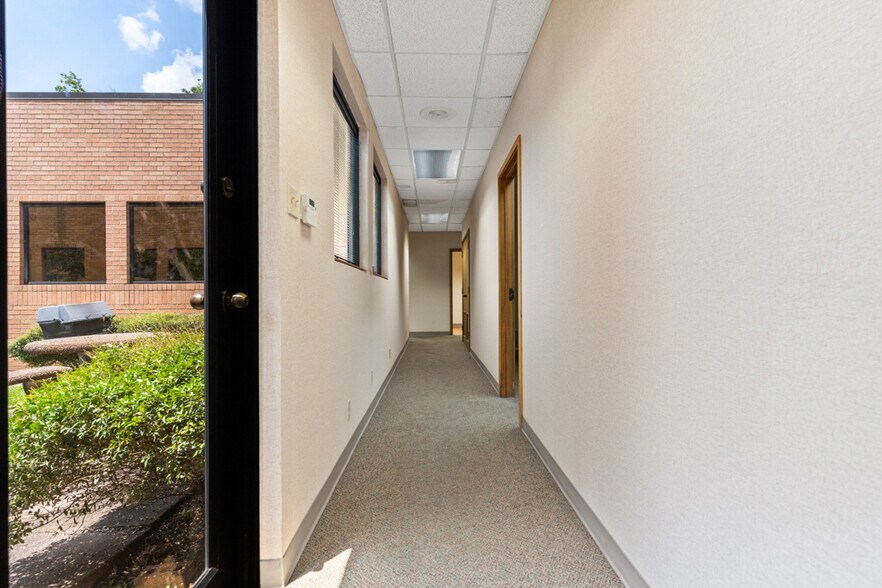 More Photos Of 915 Judson Rd, Longview Office Residential For Sale