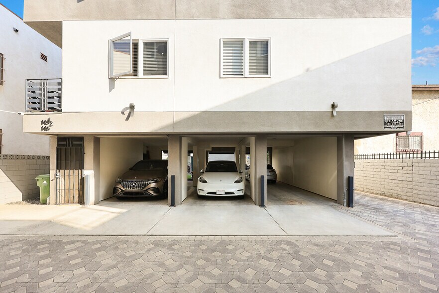 More Photos Of 146 Rosemont Ave, Los Angeles Apartments For Sale