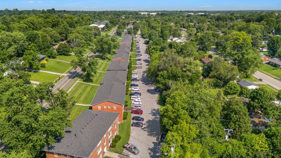 More Photos Of 1909 Cambridge Dr, Lexington Apartments For Sale