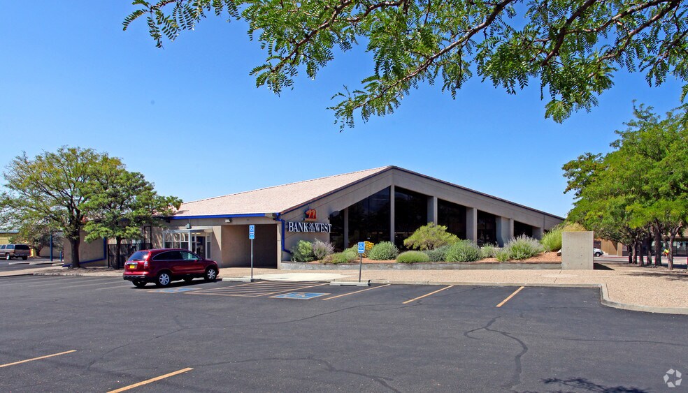 Primary Photo Of 3201 Juan Tabo Blvd NE, Albuquerque Bank For Sale