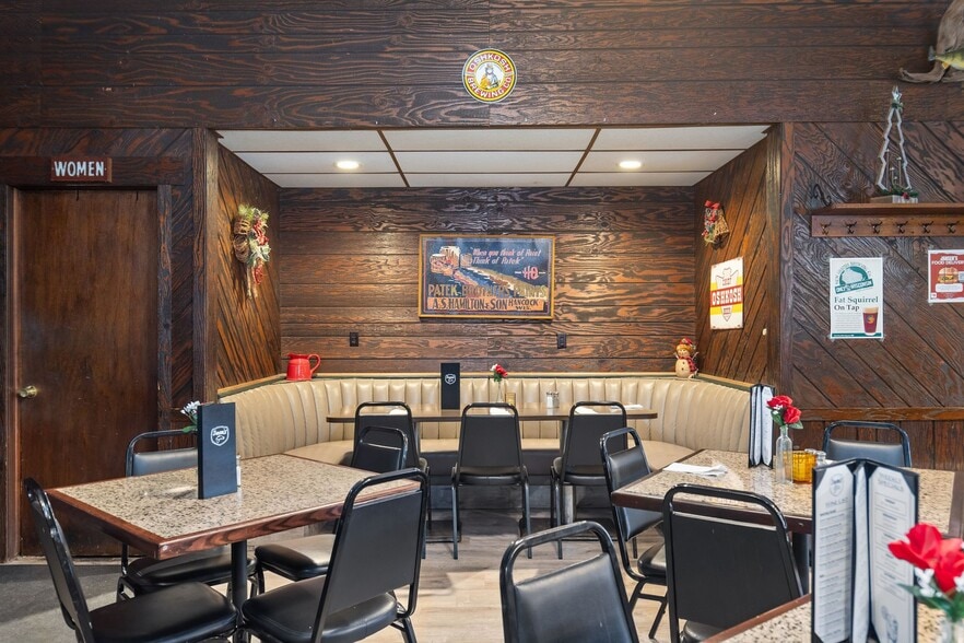 More Photos Of 344 Bowen St, Oshkosh Restaurant For Sale