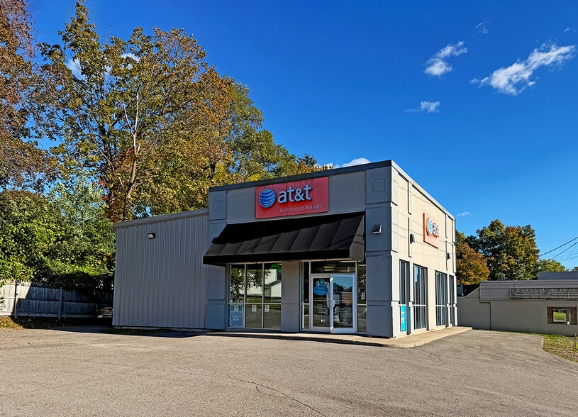 Primary Photo Of 355 S 2nd St, Fulton Storefront For Sale