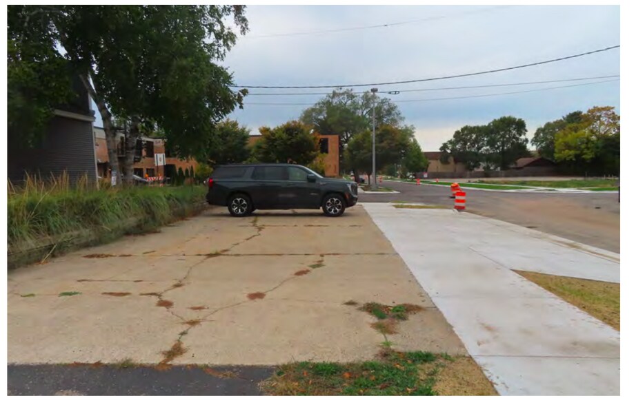 More Photos Of 118 N 3rd St, Grand Haven Office For Sale