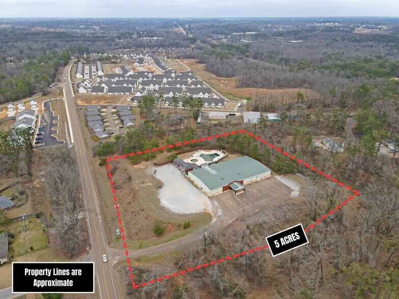 More Photos Of 3903 S Lamar Blvd, Oxford General Retail For Sale