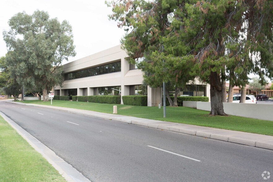 More Photos Of 8502 E Via de Ventura, Scottsdale Office For Lease