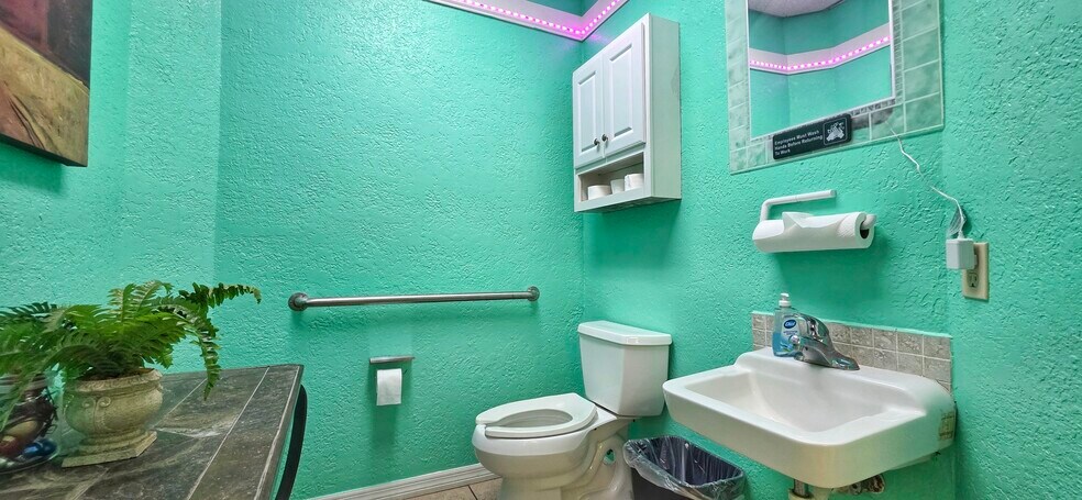 More Photos Of 2323 Curlew Rd, Dunedin Medical For Sale