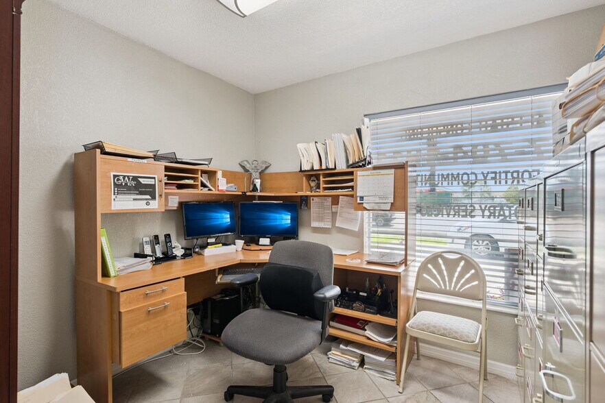 More Photos Of 36 S Semoran Blvd, Orlando Office Residential For Sale