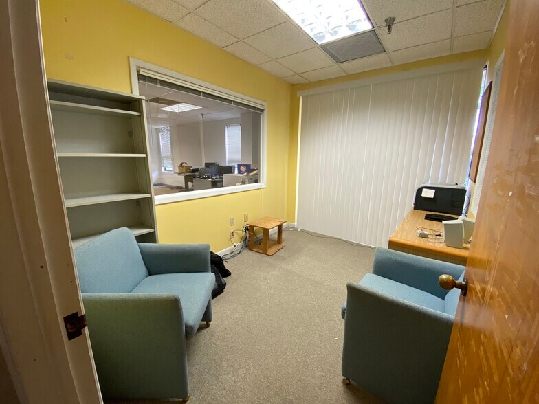 More Photos Of 4514 19th Street Ct E, Bradenton Manufacturing For Sale