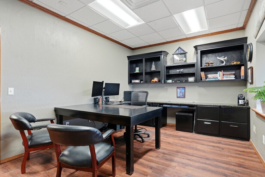 More Photos Of 14220 S Meridian Ave, Oklahoma City Warehouse For Sale