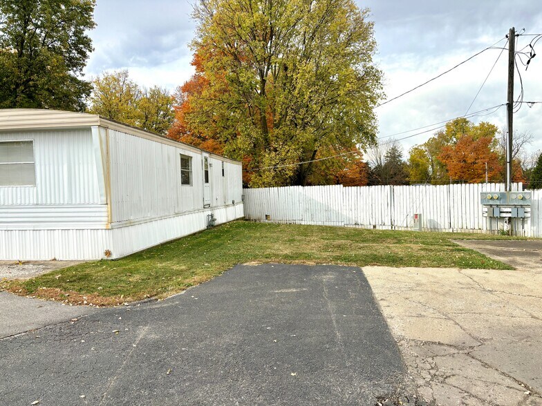 More Photos Of Reagan Drive, Eureka Manufactured Housing Mobile Home Park For Sale