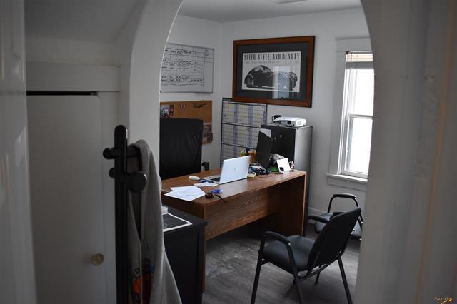 More Photos Of 1508 Mount Rushmore Rd, Rapid City Office For Sale