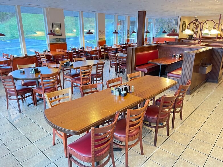 More Photos Of 3483 SW Williston Rd, Gainesville Restaurant For Sale