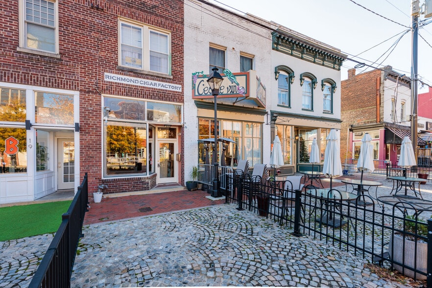 More Photos Of 17 1/2 N 17th St, Richmond Storefront Retail Office For Lease