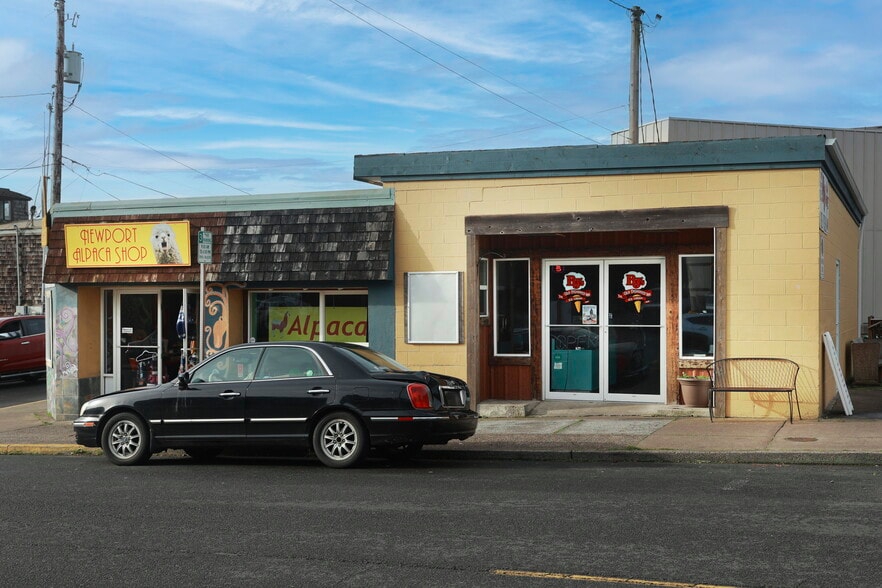 More Photos Of 501 NW Coast St, Newport Restaurant For Sale