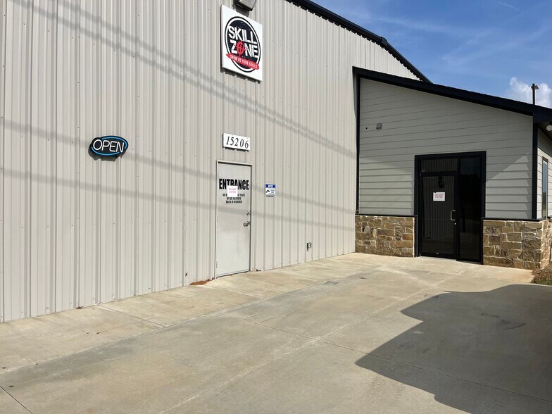 More Photos Of 15206 FM 968 W, Longview Flex For Lease