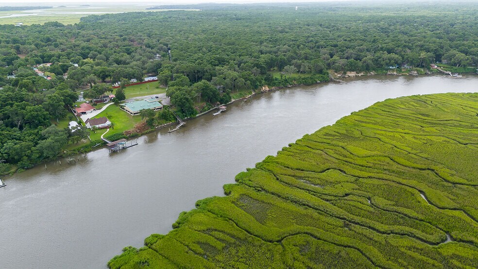 More Photos Of 1224 Buccaneer Club Rd NE, Townsend General Retail For Sale