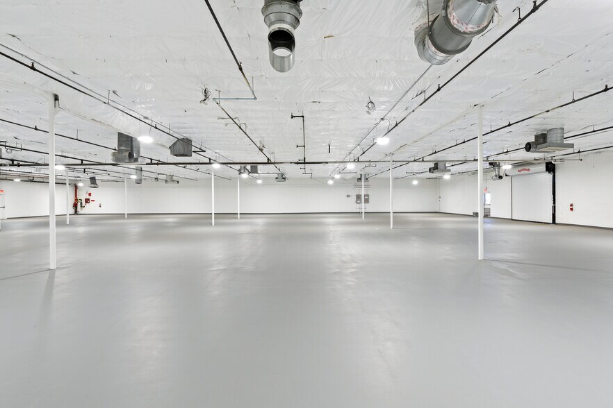 More Photos Of 2844 W Deer Valley Rd, Phoenix Service For Sale