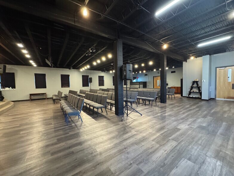 More Photos Of 2100 S 51st St, Omaha Religious Facility For Sale