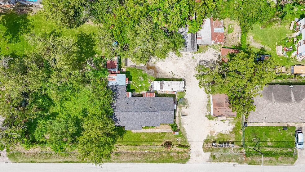 More Photos Of 5101 Crane St, Houston Apartments For Sale