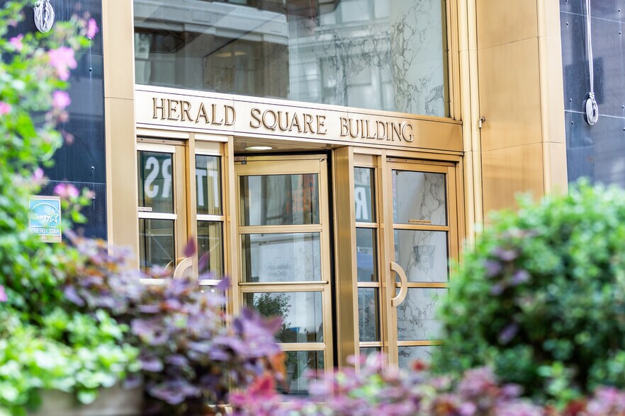 More Photos Of 1350 Broadway, New York Office For Lease