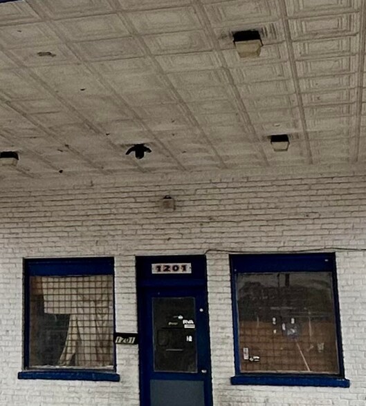 More Photos Of 1201 N 25th St, Richmond Freestanding For Sale