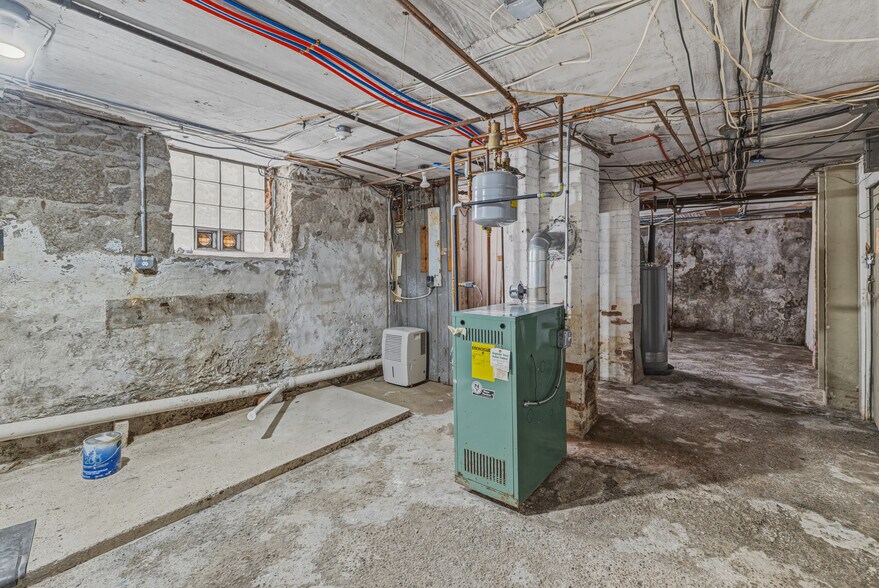 More Photos Of 141 Hunter St, Fall River Apartments For Sale