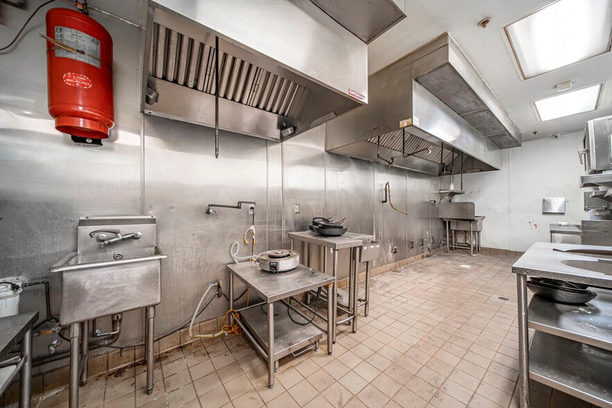 More Photos Of 580 N Atlantic Blvd, Monterey Park Apartments For Lease