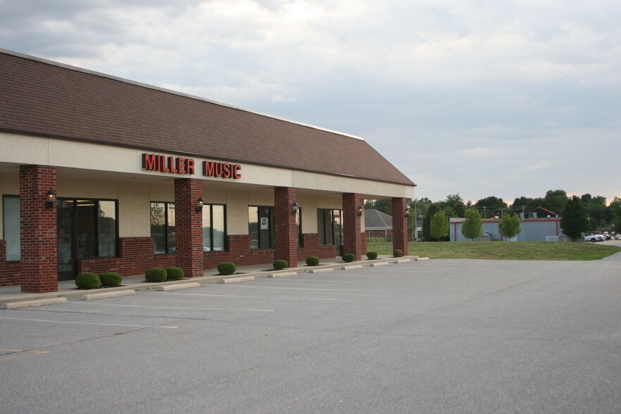 More Photos Of 4510 N Illinois St, Swansea General Retail For Sale