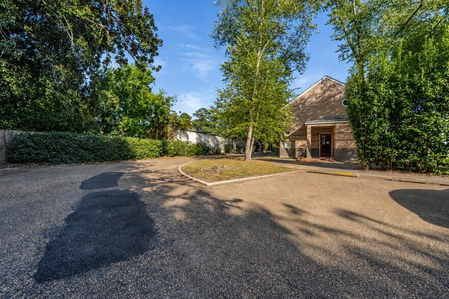 More Photos Of 3112 Jackson St, Alexandria Office For Sale