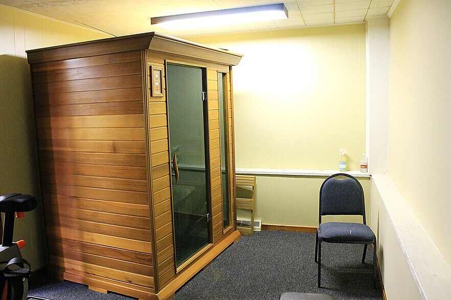 More Photos Of 988 E 185th St, Cleveland Office For Sale